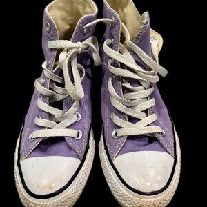 Converse high top Chuck Taylors in Lavender, size 7